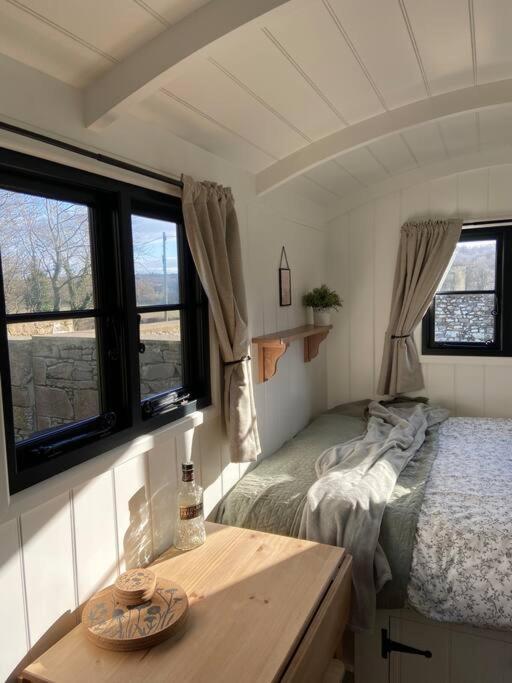 Peaceful Shepherd'S Hut In Beautiful Countryside. Linlithgow Kültér fotó