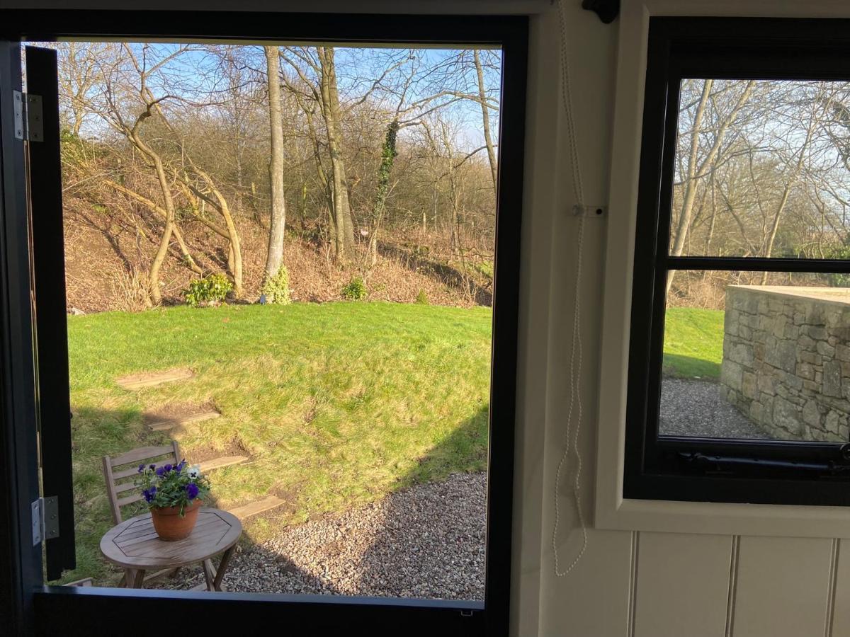Peaceful Shepherd'S Hut In Beautiful Countryside. Linlithgow Kültér fotó